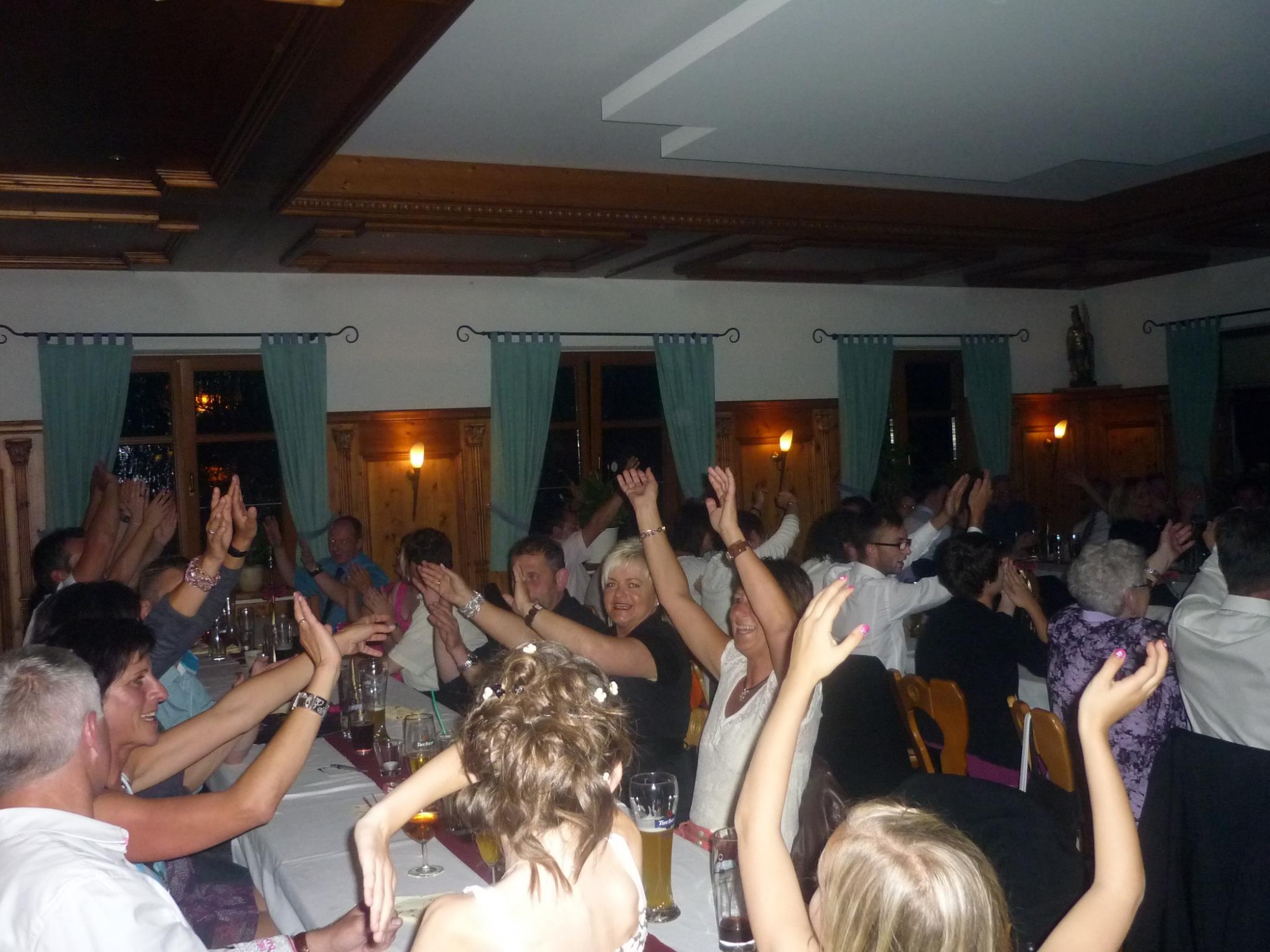 Selbst beim Sitzen hatten alle Spaß mit Hochzeits Dj Markus Schuh
